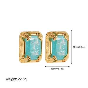 Detailed size specifications for 18K gold vintage earrings with blue gemstones