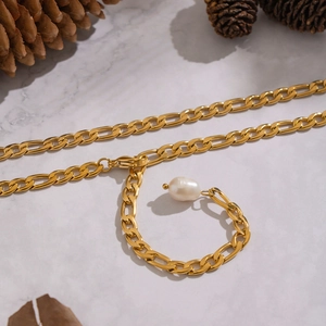 Minimalist 18K gold plated Figaro chain necklace with a natural freshwater pearl pendant