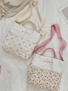 Floral print canvas tote bags with delicate lace trim and adjustable wide shoulder straps