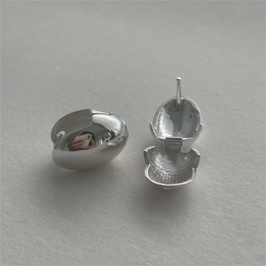 Minimalist 925 sterling silver oval hinge earrings with polished bean shape design