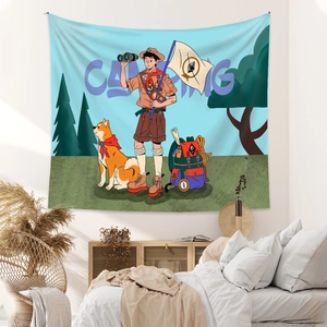 Détail d'une tapisserie de camping avec illustration de scout sur un mur de chambre à coucher