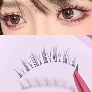 Natural wispy false eyelashes with transparent band and professional application tool