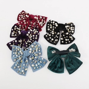 Set di 5 fermagli per capelli in velluto a coste con fiocchi, perle e strass colorati