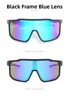 Gros plan sur des lunettes de cyclisme noir mat avec verres UV400 bleus réfléchissants