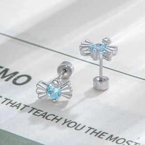 Orecchino Cartilagine Forma Caramella Piercing Acciaio Al Titanio Zircone Blu Chiaro Gioielli A Vite Per Donne