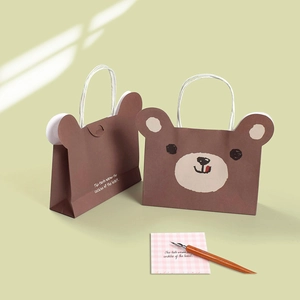 Sacs cadeaux mignons en papier ours brun avec poignées pour remise des diplômes