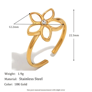 Detailed size view of an 18K gold-plated stainless steel flower ring with shell inlay