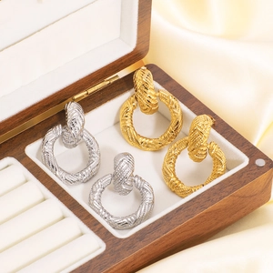 Boucles d'oreilles créoles torsadées vintage en acier inoxydable doré et argenté