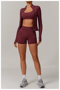 Ensemble de yoga 3 pièces avec short gainant taille haute et veste zippée en bordeaux chic