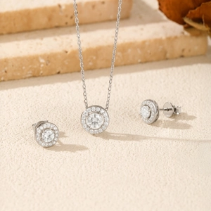 Classic S925 sterling silver halo necklace and earrings set with D-color moissanite