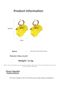 Detail specifications of yellow acrylic petal earrings showing 6.6cm height and weight