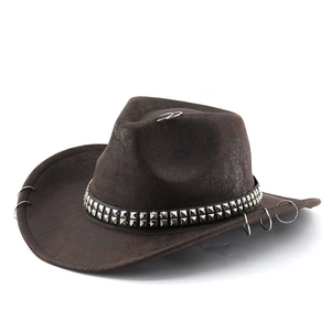 Chapeau de cowboy western marron foncé avec bande en cuir cloutée et anneaux métalliques