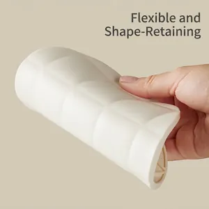 Flexible cream silicone heat resistant mat with diamond grid texture for table protection