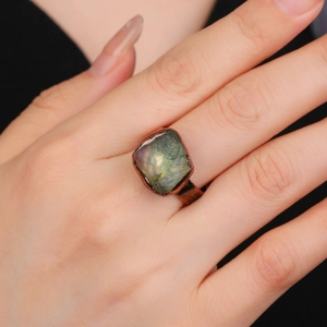 Anello vintage regolabile in rame con pietra fluorite verde naturale da donna