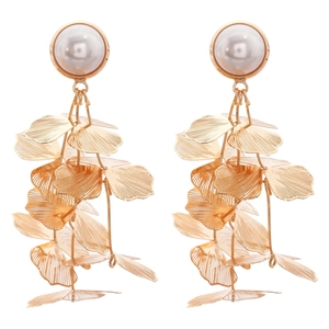 Elegant gold ginkgo leaf tassel earrings with white pearls and hollowed metal floral design