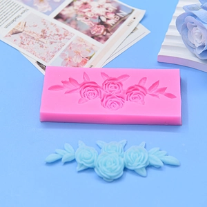 Silikonform mit 4 Rosen für Fondant, Schokolade und Tortendekoration