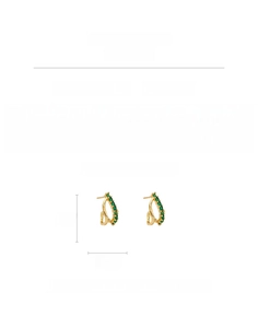 Vue détaillée de boucles d'oreilles vintage en or avec zircon vert et tige en argent