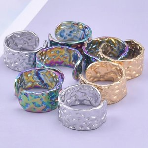 Adjustable 304 stainless steel open rings with hammered texture in silver gold and rainbow