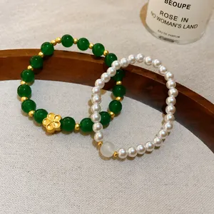 Conjunto de pulseras de lujo de estilo chino con piedras verdes naturales y perlas blancas