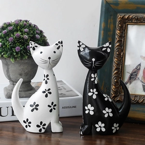 Ornements de Chat en Bois Minimalistes Nordiques Sculpture sur Bois Peinte à la Main Figurine Sculpture Artisanat d'Art pour Maison Salon Meuble TV Décoration de Bureau