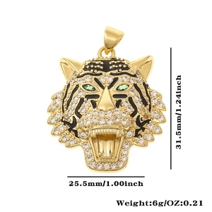 Detailed size and weight specs for the golden tiger head pendant with clear rhinestones