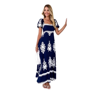 Abito estivo boho blu navy con stampa floreale bianca, scollo quadrato e maniche a sbuffo