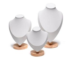Three-piece solid wood heart-shaped jewelry mannequin stand for necklace display