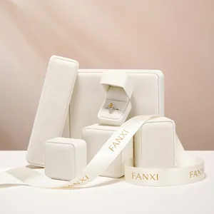 Luxury Velvet Jewelry Gift Box For Proposal Wedding Anniversary Minimalist Flip Top Storage Case Ring Earring Necklace Bracelet