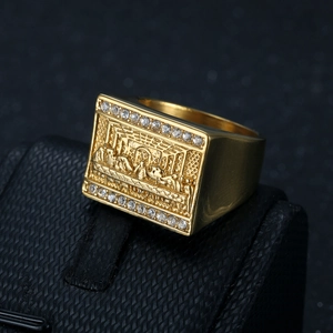 Gold-plated hip hop signet ring with Last Supper relief and sparkling rhinestones