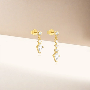 Detailed close-up showing the S925 hallmark on the gold-plated silver stud earring post