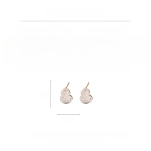 Close-up of 1cm wu lou stud earrings showing copper and zircon materials and dimensions