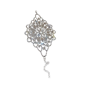 Funkelndes Kristall-Blumen-Handkettenarmband mit aufwendigem geometrischem Spitzenmuster