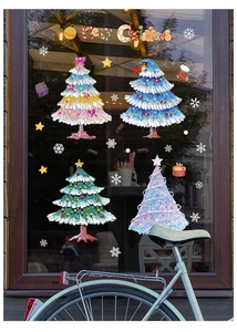Détail de stickers de Noël pour vitres style peinture à l'huile avec sapins et flocons colorés