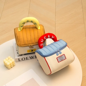 Cute house-shaped cosmetic bags with lucky embroidery and puppy patch in two colors