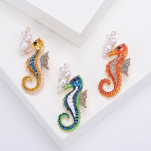 Seahorse Brooch Pin Alloy Enamel Artificial Pearl Rhinestone Animal Marine Life Accessory Women Fashion Elegant Jewelry Gift