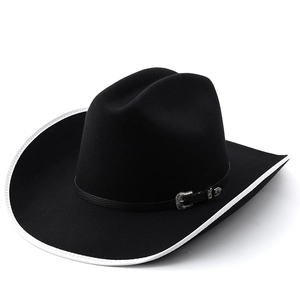 Chapeau de cowboy en feutre noir avec liseré blanc et boucle argentée gravée
