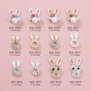 Niedliche 3D-Hasen-Nagelkunst-Charms mit Perlen und Strasssteinen in verschiedenen Designs