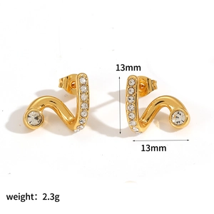 Detail view of 18K gold S-shaped earrings with rhinestones measuring 13mm and 2.3g