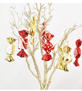 Set of 18cm red and gold candy-shaped Christmas ornaments hanging on a festive branch