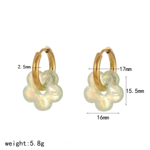 Detail view of colorful glass flower earrings with 5.8g weight and size measurements
