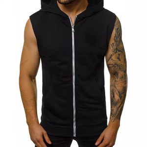 Ärmellose Herren Sportjacke mit Kapuze und Reißverschluss in Schwarz schmale Passform