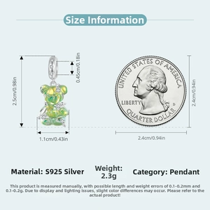 Size guide for S925 silver green bear pendant showing 2.5cm height beside a coin