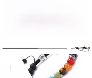 Dettaglio del bracciale yoga con pietre laviche e fibbia in metallo albero della vita