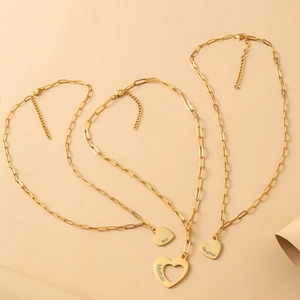 Gold-plated family necklace set with Mother Daughter Son heart pendants and paperclip chains