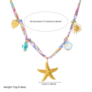 Collier bohème en tissu coloré avec pendentifs étoile de mer et poisson 50cm