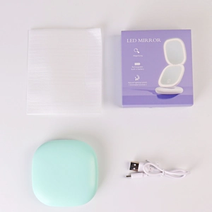 Mint green LED compact mirror set with travel pouch, USB cable and retail gift box