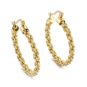 Boucles d'oreilles créoles torsadées dorées au design minimaliste pour femme