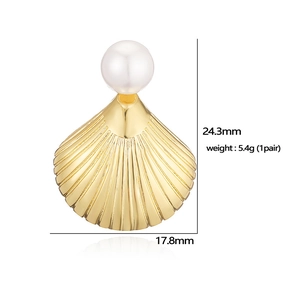 Golden shell earrings with white pearls for women, beach jewelry set 24.3mm height