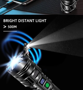 Torcia LED potente con display digitale e raggio a lunga distanza di 500 metri