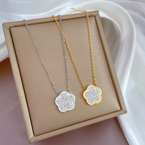 Elegant Flower Pendant Necklace Stainless Steel Pave Sparkling Zircon Sweet Clavicle Chain Jewelry For Women Shiny